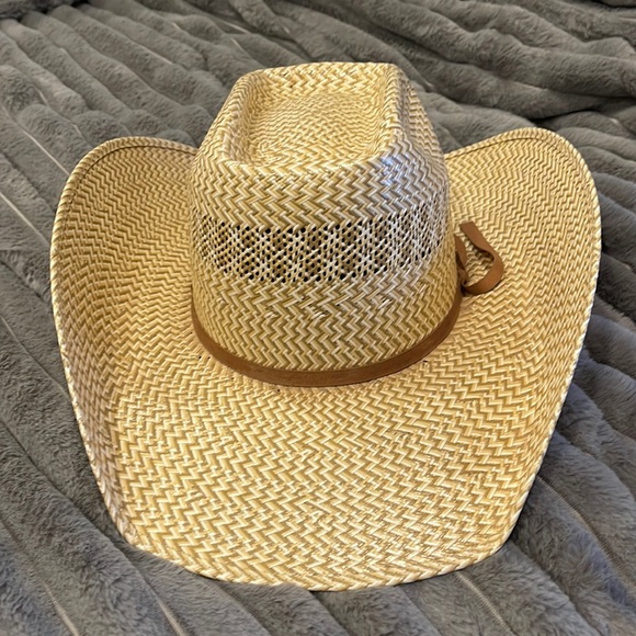 Atwood straw hat - Picture 1 of 3